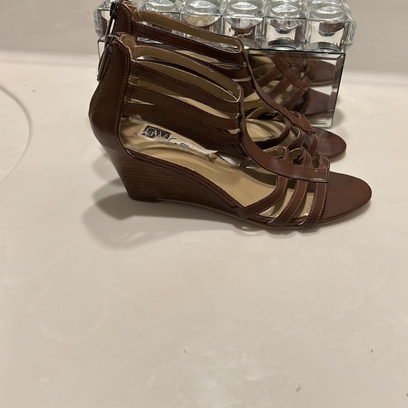 Shoes - Picture 2 of 5